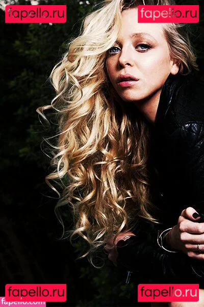 Portia Doubleday Onlyfans Photo Gallery 