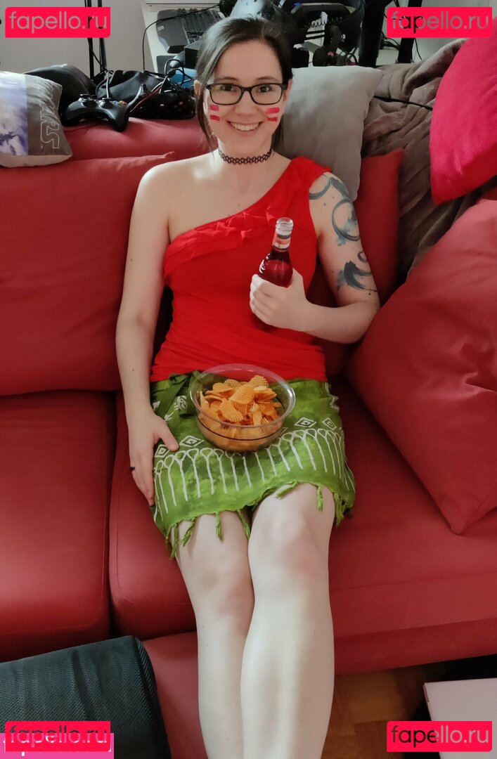 2DKiri Onlyfans Photo Gallery 