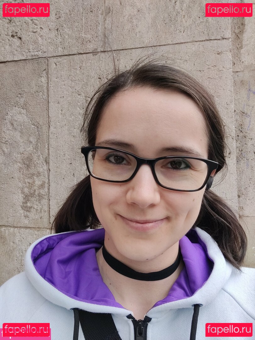 2DKiri Onlyfans Photo Gallery 