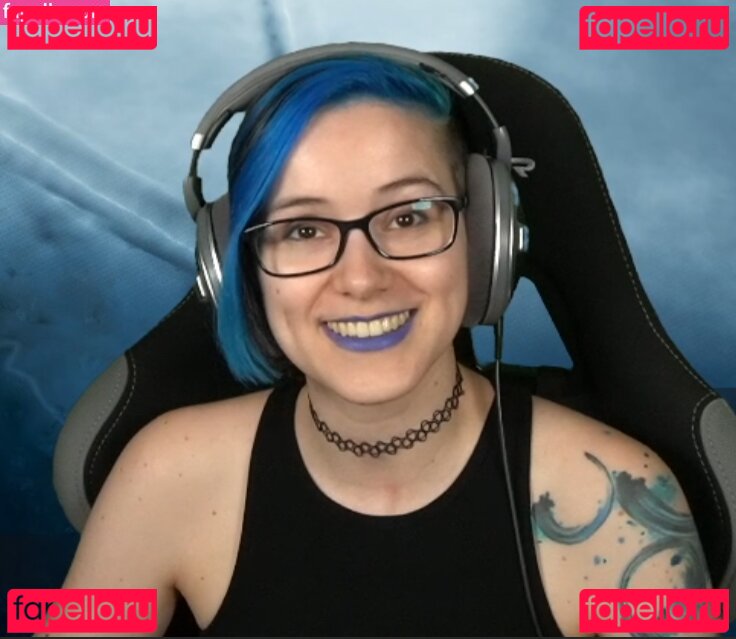 2DKiri Onlyfans Photo Gallery 