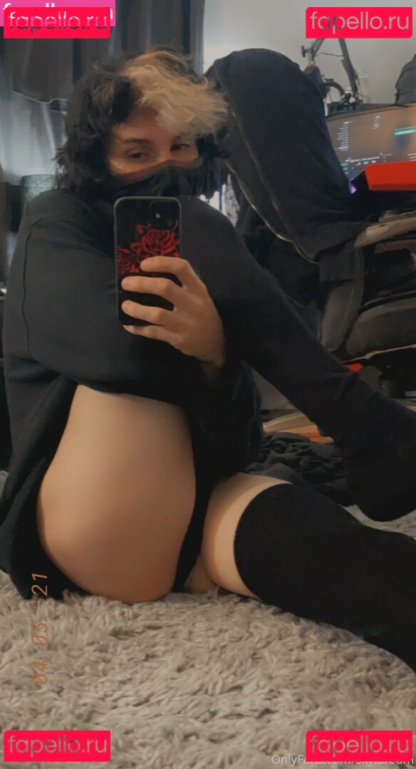 skylaredm / skylaredm_ Onlyfans Photo Gallery 