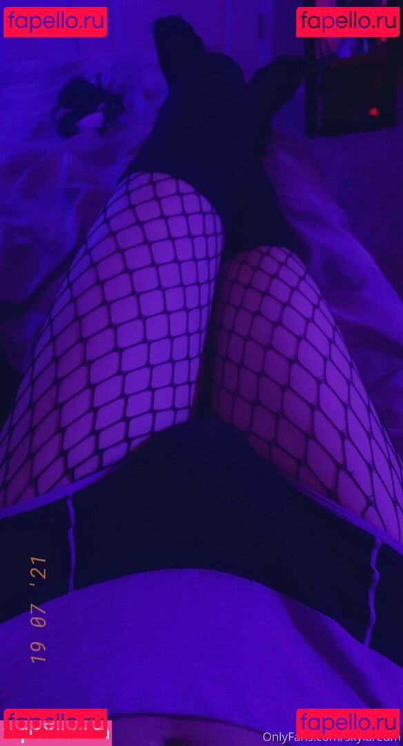 skylaredm / skylaredm_ Onlyfans Photo Gallery 