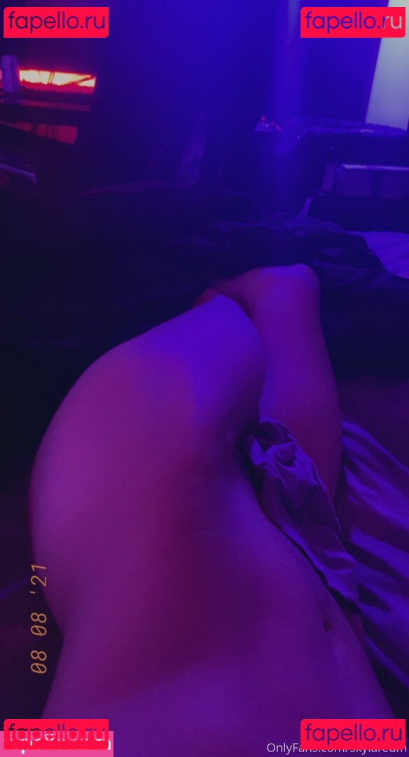 skylaredm / skylaredm_ Onlyfans Photo Gallery 