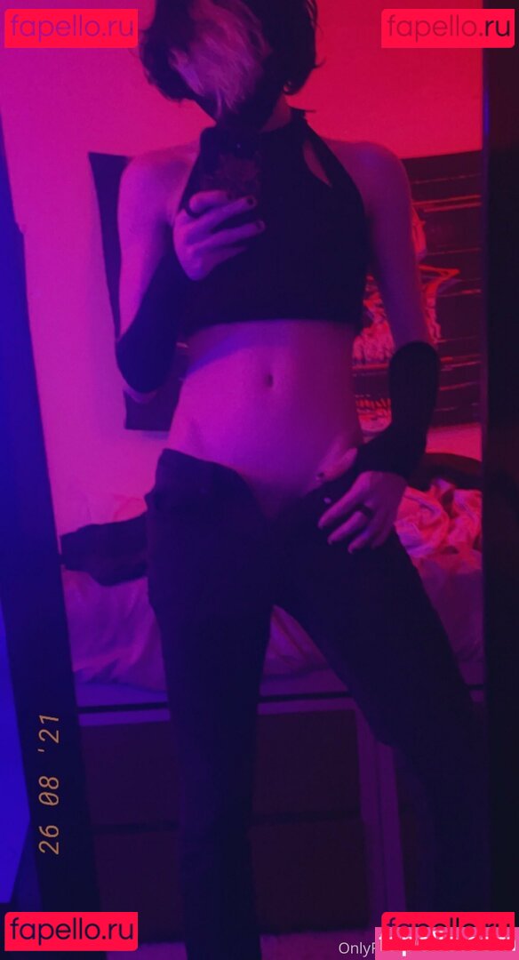 skylaredm / skylaredm_ Onlyfans Photo Gallery 