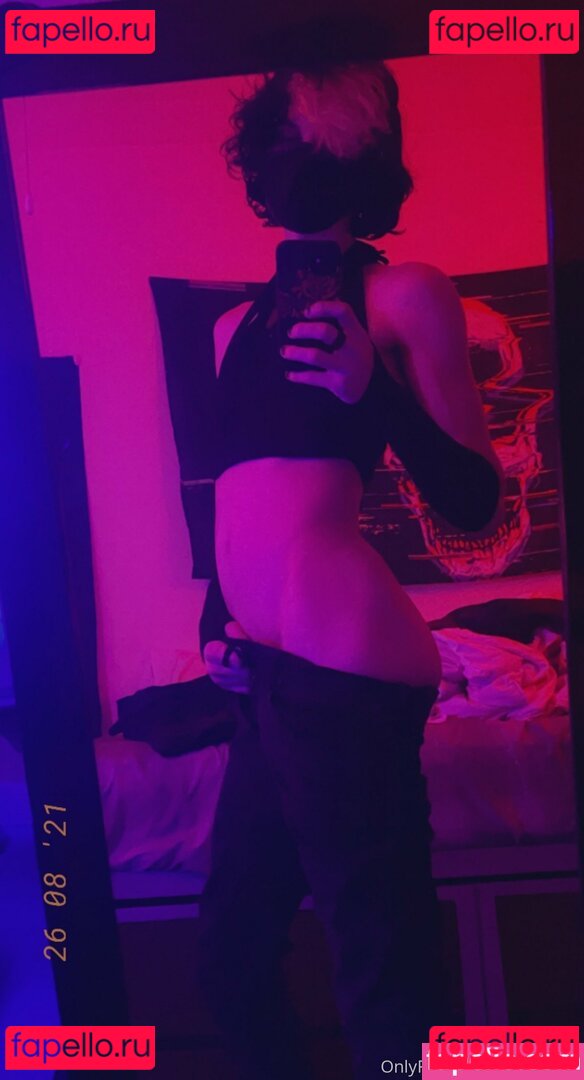 skylaredm / skylaredm_ Onlyfans Photo Gallery 