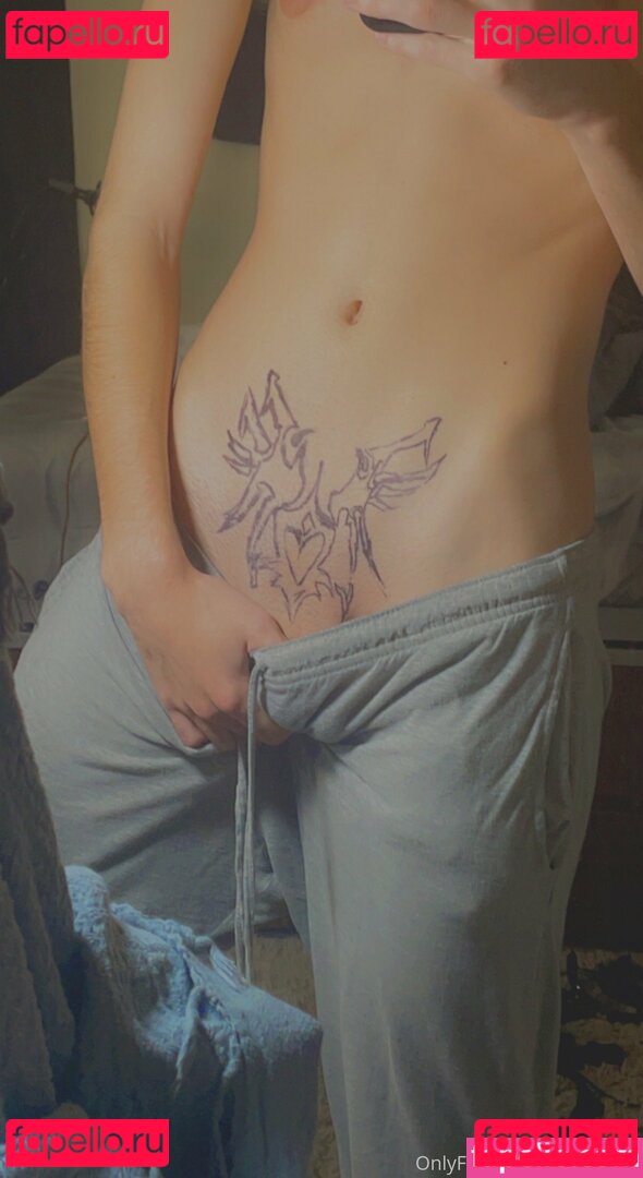 skylaredm / skylaredm_ Onlyfans Photo Gallery 