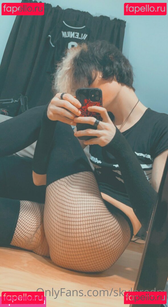 skylaredm / skylaredm_ Onlyfans Photo Gallery 
