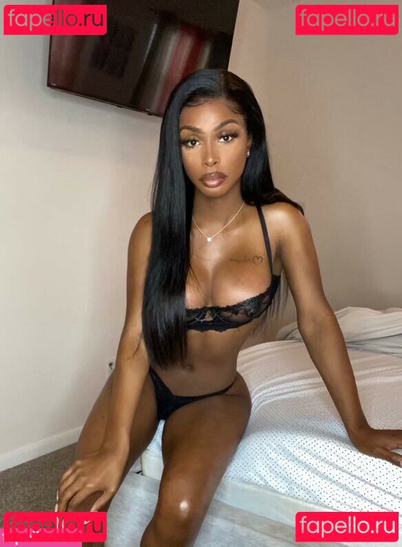 Bianca Cash / biancacash / seductivemiah Onlyfans Photo Gallery 