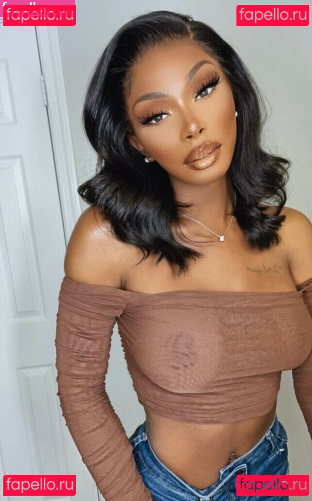 Bianca Cash / biancacash / seductivemiah Onlyfans Photo Gallery 