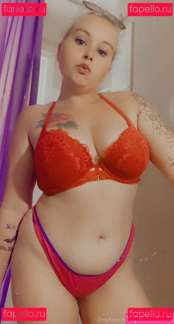 thisbitch101free / thisbite101 Onlyfans Photo Gallery 