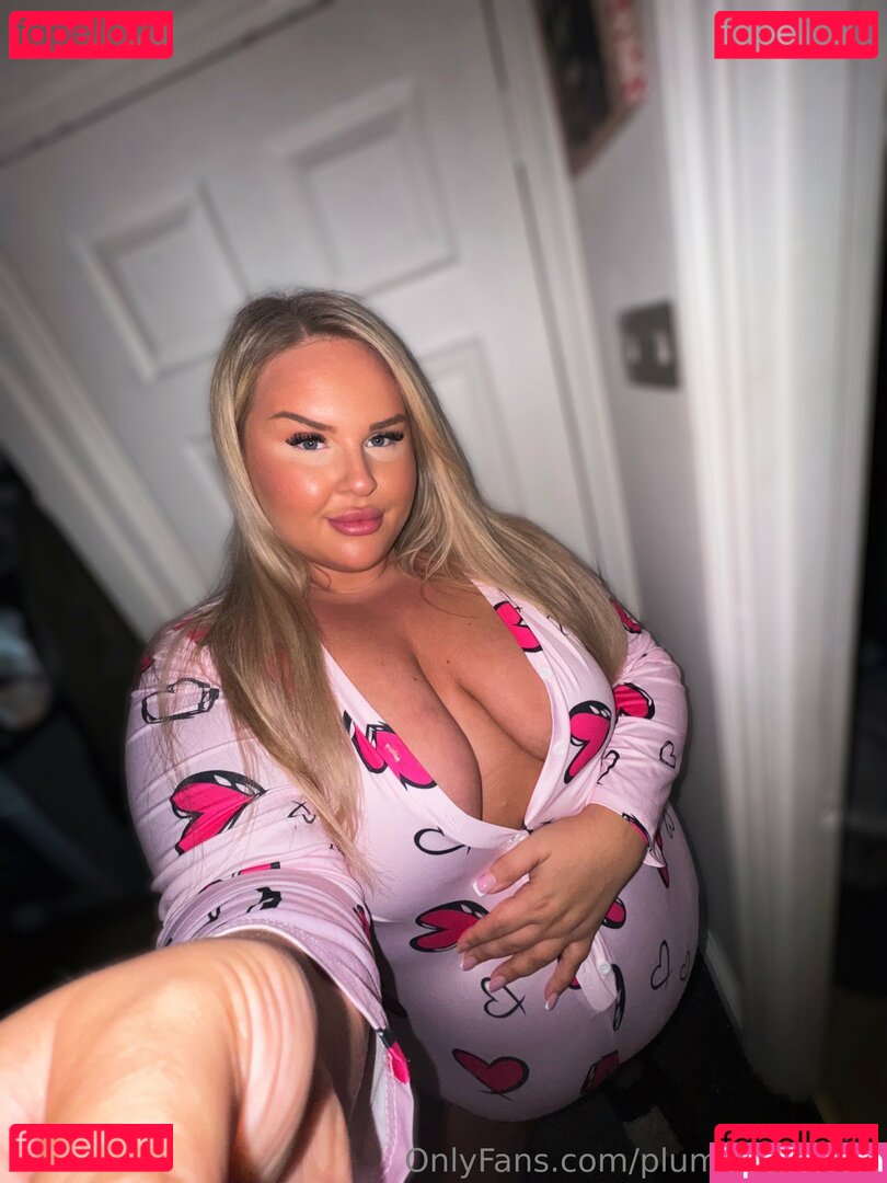 oldchubby06 / plumpbarbie97 Onlyfans Photo Gallery 