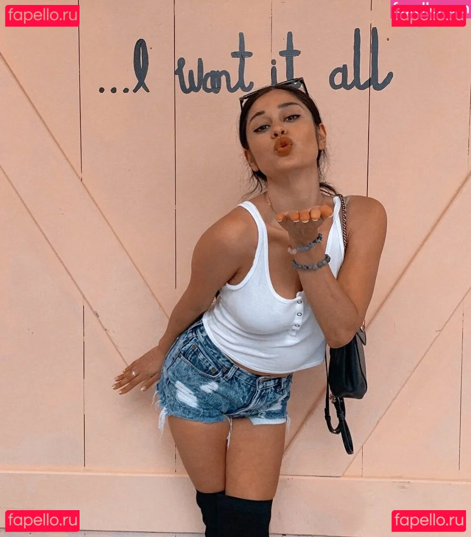 Yvette Monreal Onlyfans Photo Gallery 