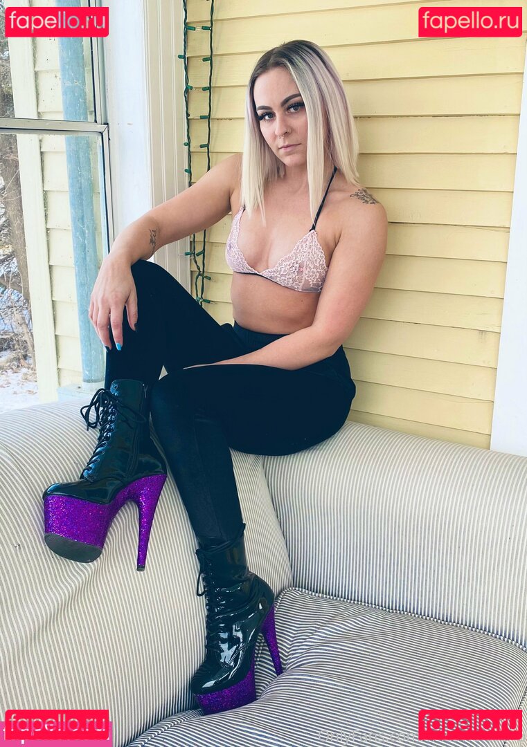 missviolet13 / missviolet612 Onlyfans Photo Gallery 