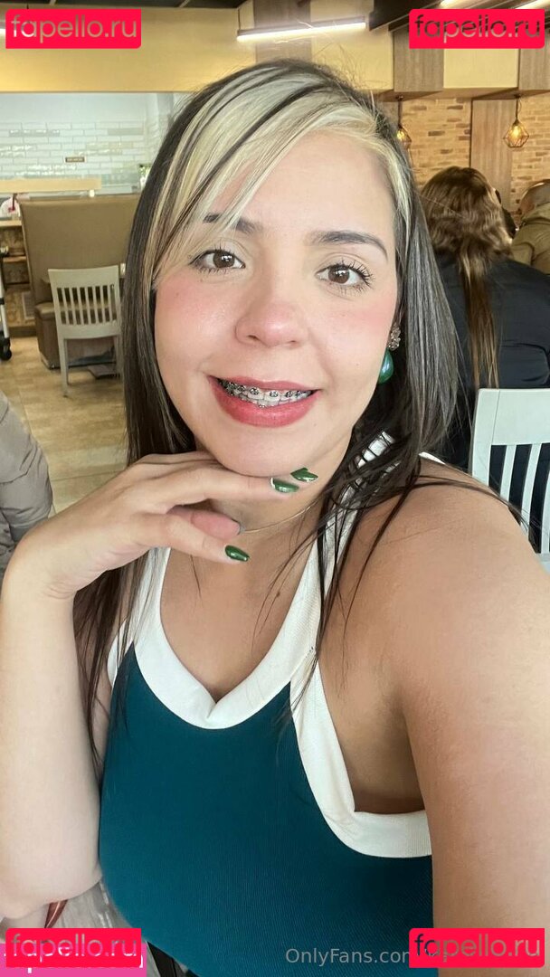 karolwhite.oficial / karolwhitee Onlyfans Photo Gallery 