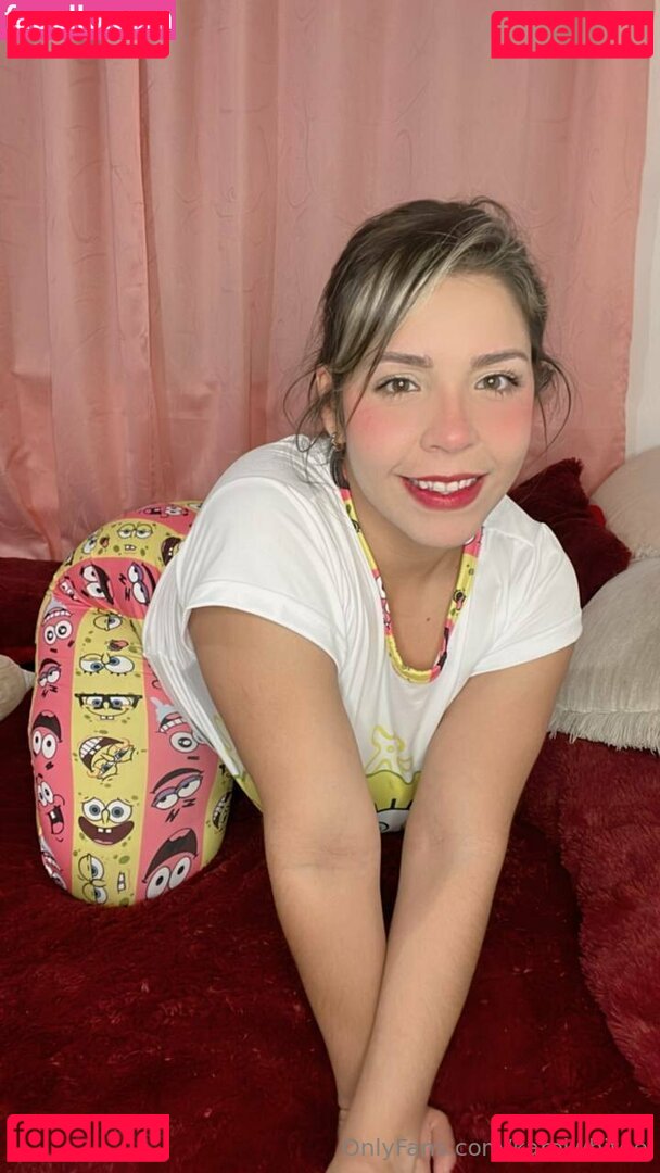 karolwhite.oficial / karolwhitee Onlyfans Photo Gallery 