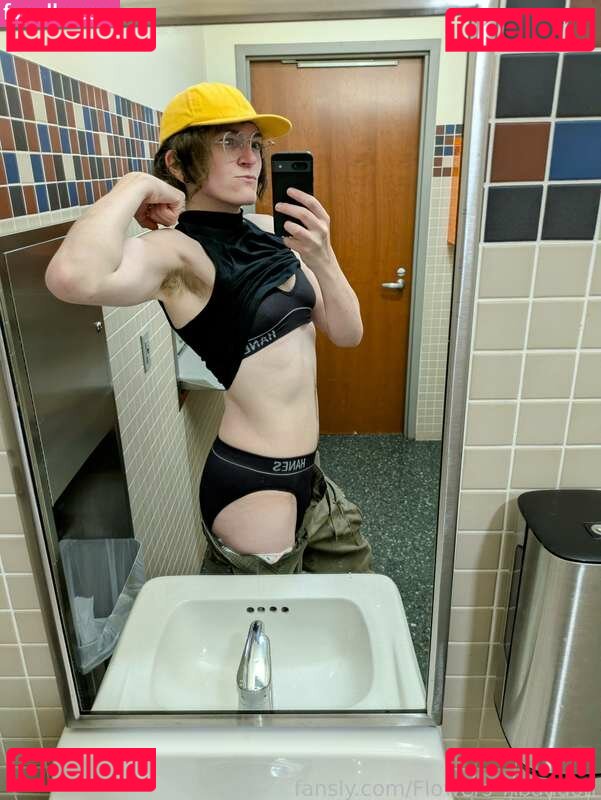 Flowers_Abaddon / homewithroo Onlyfans Photo Gallery 