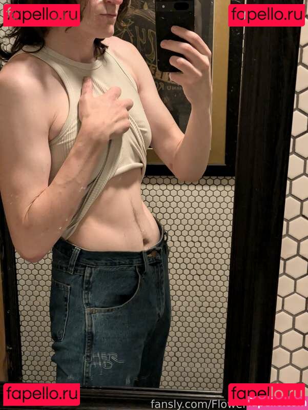 Flowers_Abaddon / homewithroo Onlyfans Photo Gallery 