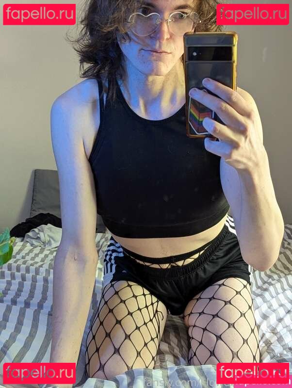 Flowers_Abaddon / homewithroo Onlyfans Photo Gallery 