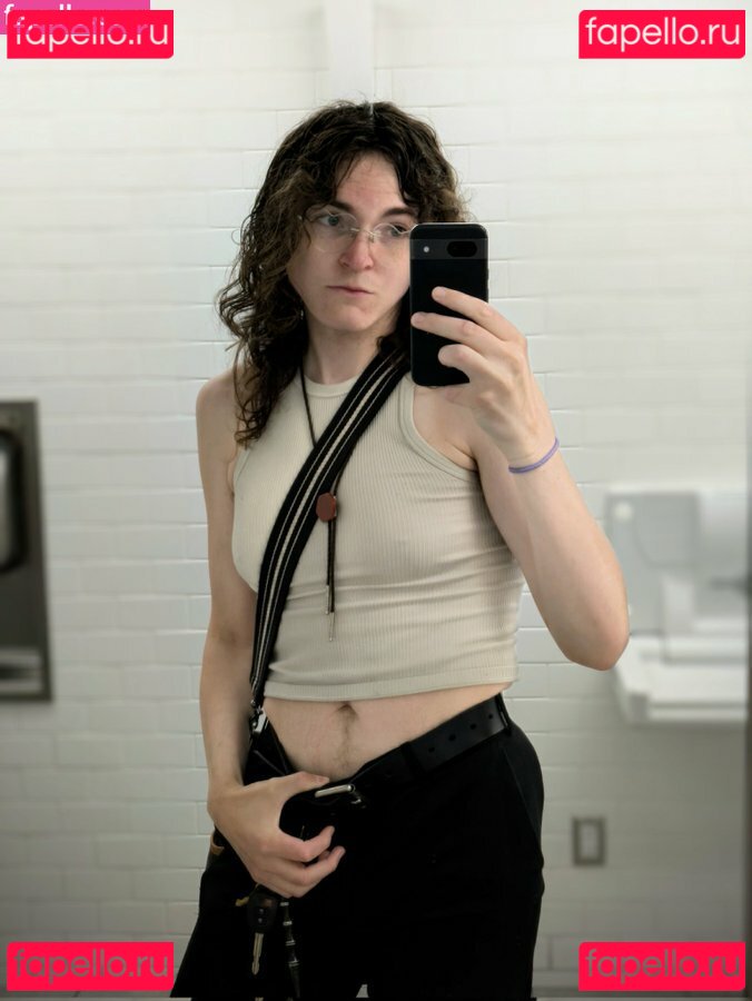 Flowers_Abaddon / homewithroo Onlyfans Photo Gallery 