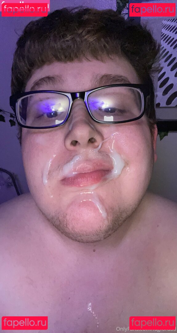 chubbysucker / massivesigh Onlyfans Photo Gallery 