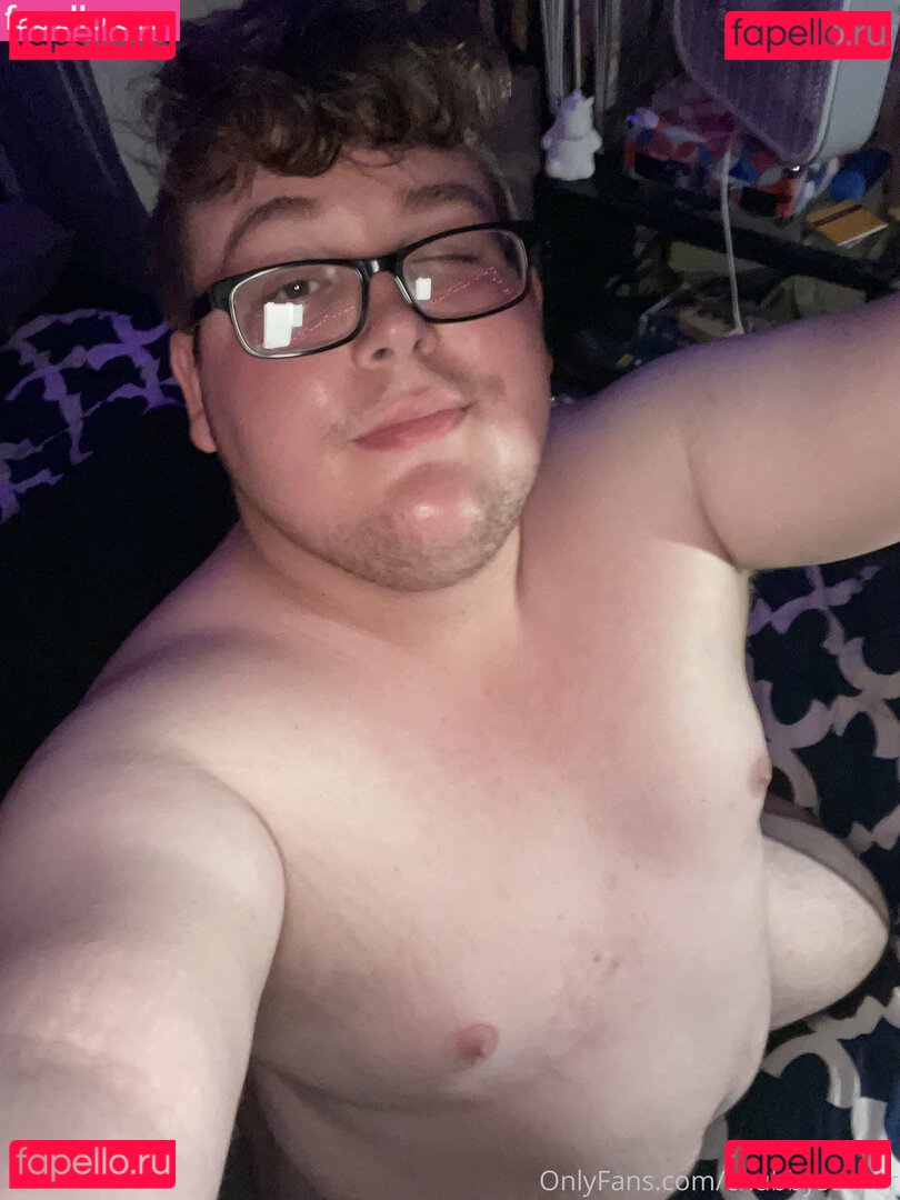 chubbysucker / massivesigh Onlyfans Photo Gallery 