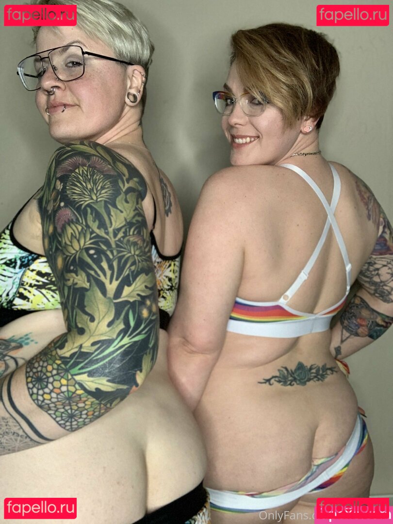 irisreigns / irisreins Onlyfans Photo Gallery 