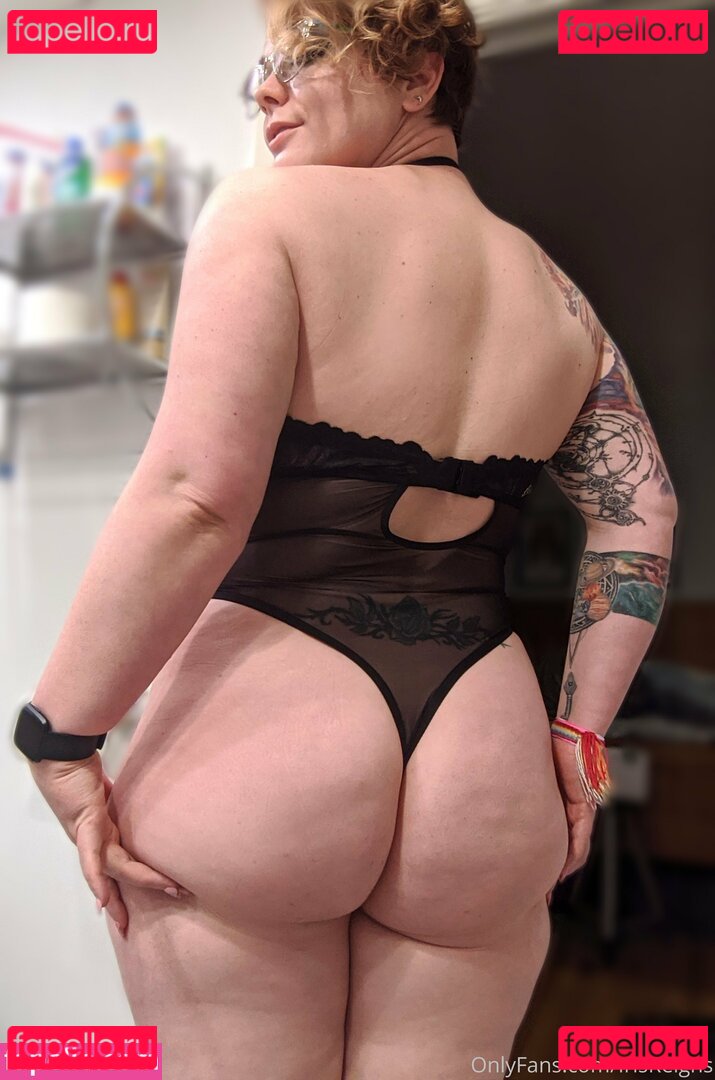 irisreigns / irisreins Onlyfans Photo Gallery 