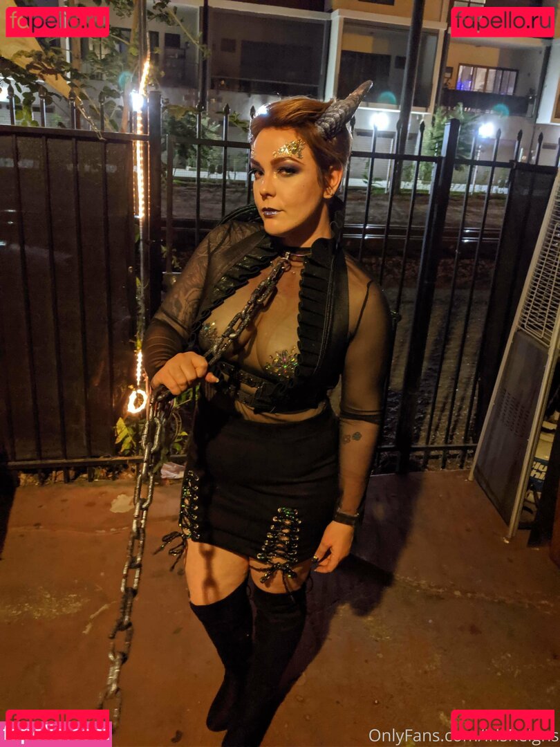 irisreigns / irisreins Onlyfans Photo Gallery 