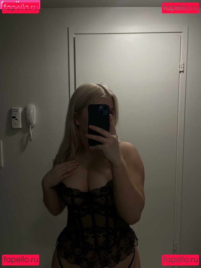 kerttuw Onlyfans Photo Gallery 