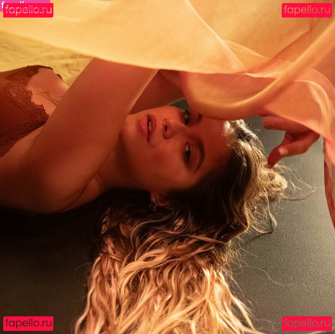 1843629871 / Sofia Reyes / inluvwithssofia Onlyfans Photo Gallery 