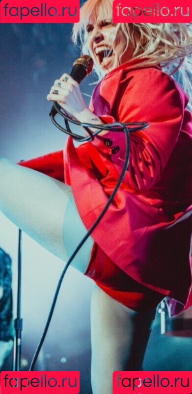 Hayley Williams Onlyfans Photo Gallery 