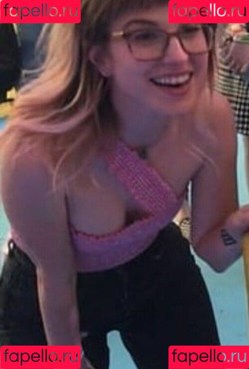 Hayley Williams Onlyfans Photo Gallery 