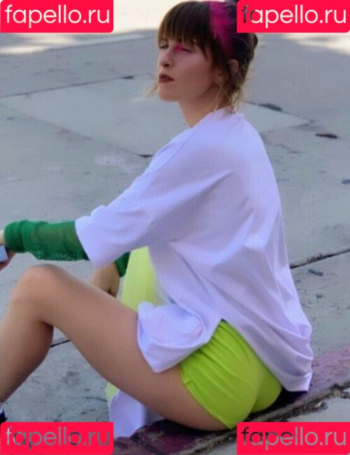 Hayley Williams Onlyfans Photo Gallery 