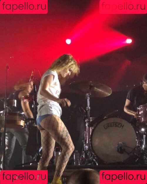 Hayley Williams Onlyfans Photo Gallery 