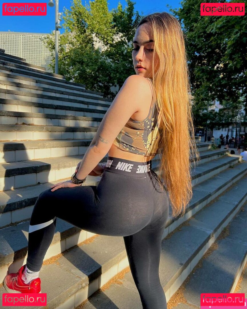 saritalangreo23 Onlyfans Photo Gallery 