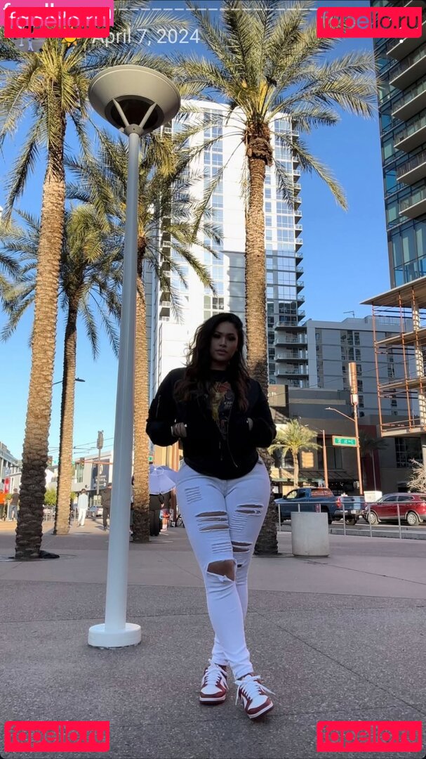 barefootbaddys / blacknthaichick Onlyfans Photo Gallery 