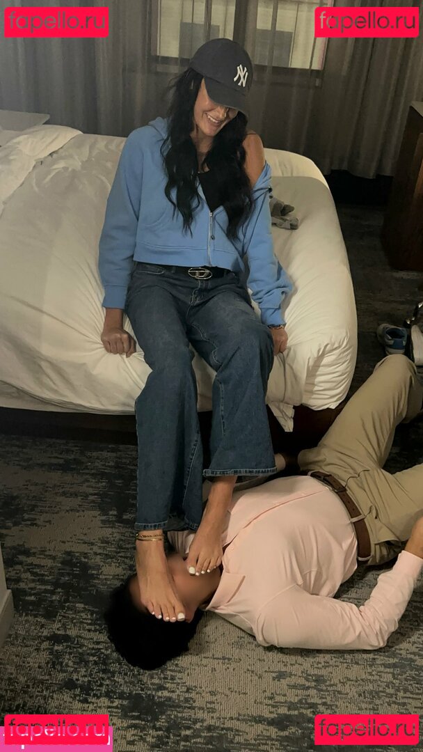 Goddessky1ixoxo / Kylie Mogen / kyzkrypt Onlyfans Photo Gallery 