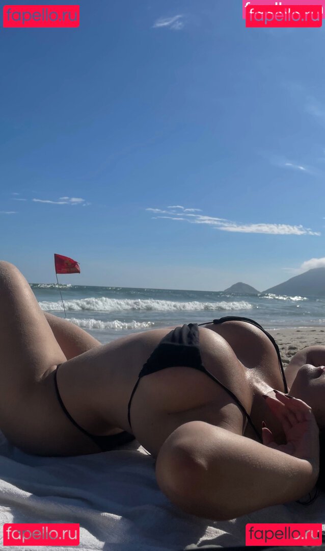 Iaiadog / iasmimlorena Onlyfans Photo Gallery 