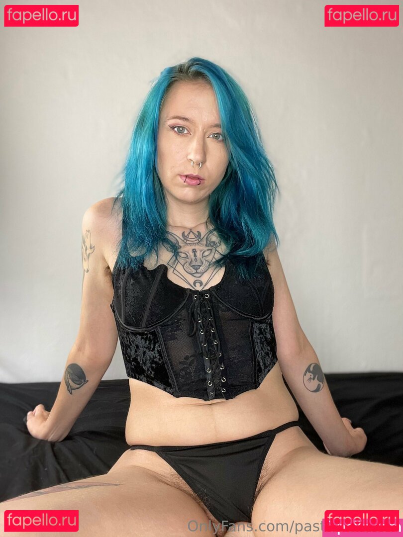 pastel.trash / pastelskytrash Onlyfans Photo Gallery 