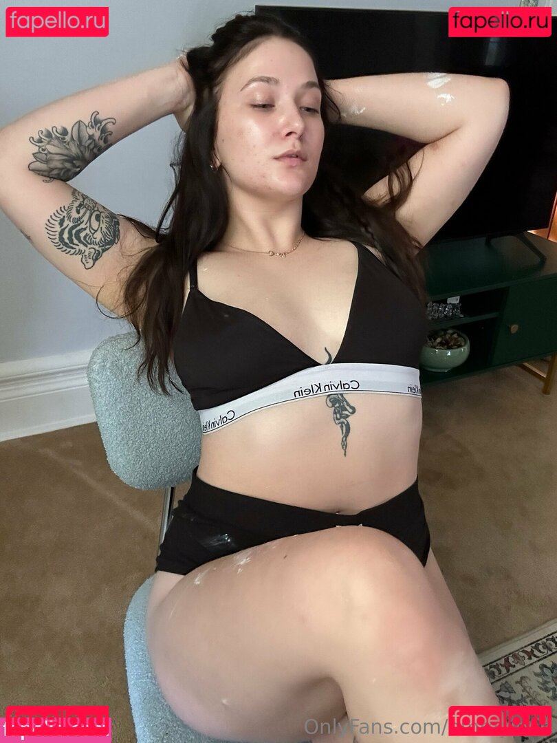 emmyjoee Onlyfans Photo Gallery 