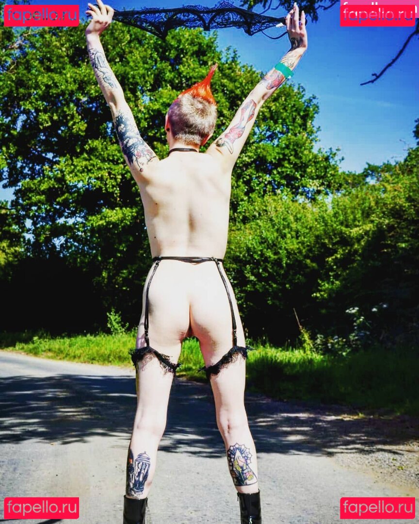 Jess Hulme / dinkytoy Onlyfans Photo Gallery 