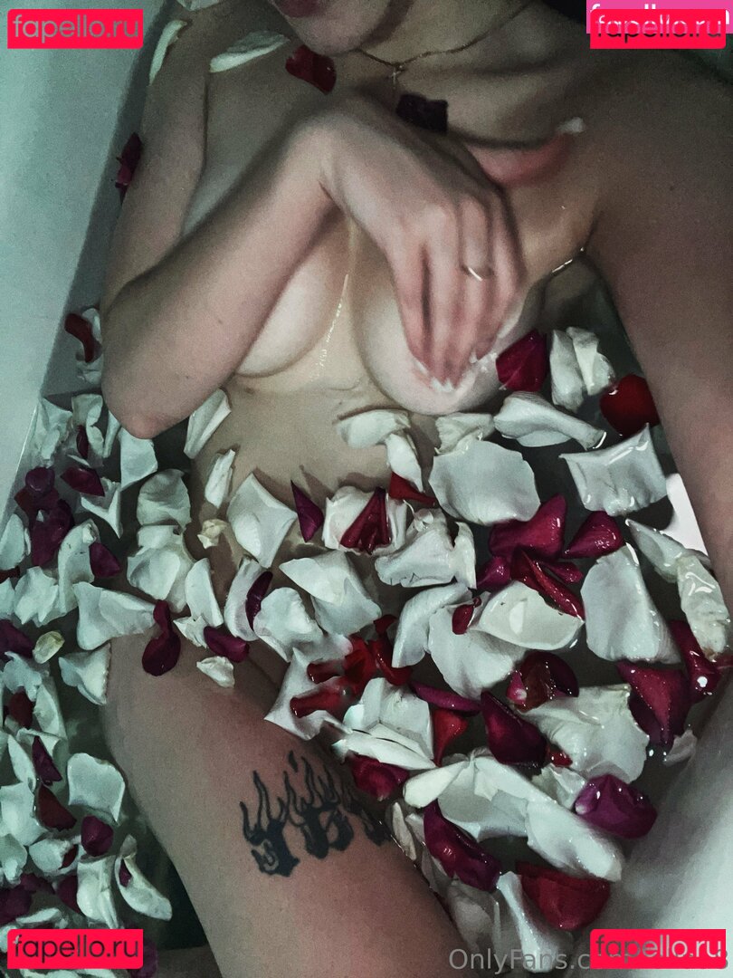 lollaa8 / mo088o Onlyfans Photo Gallery 