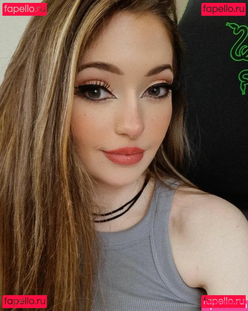 Alli Flanagan / alli90 Onlyfans Photo Gallery 