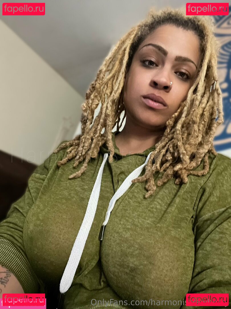 harmonistrawberry / strawb3rryyshawty Onlyfans Photo Gallery 