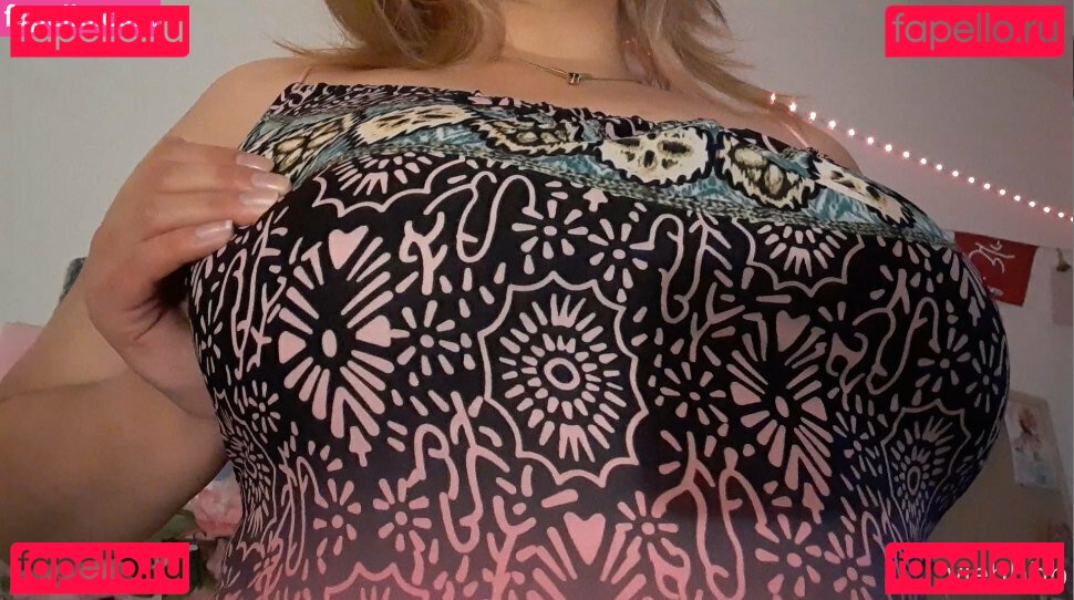 gabi / gabiafterdark Onlyfans Photo Gallery 