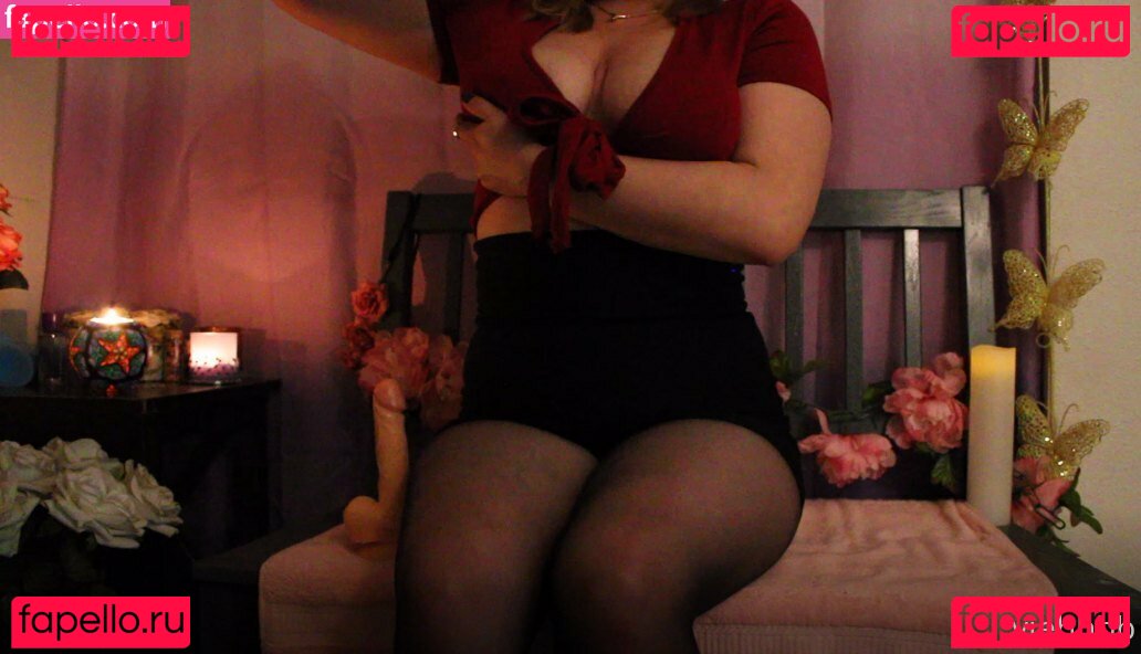 gabi / gabiafterdark Onlyfans Photo Gallery 