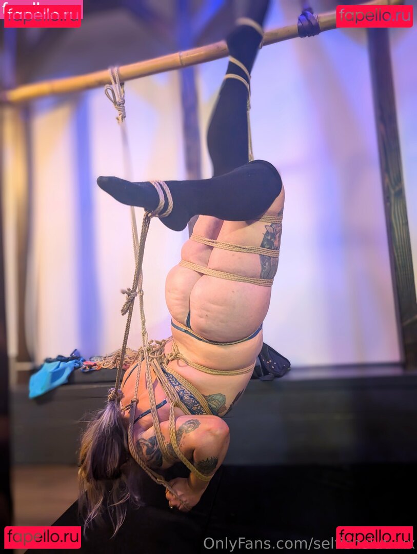 selfishlyfit / selfishslutxxx Onlyfans Photo Gallery 