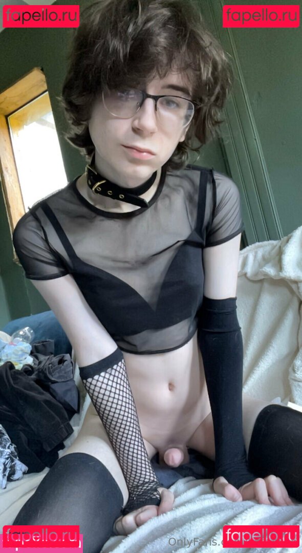 livfwee Onlyfans Photo Gallery 