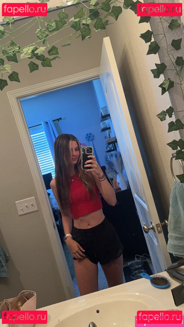 itslexismith / the_lexi_smith Onlyfans Photo Gallery 