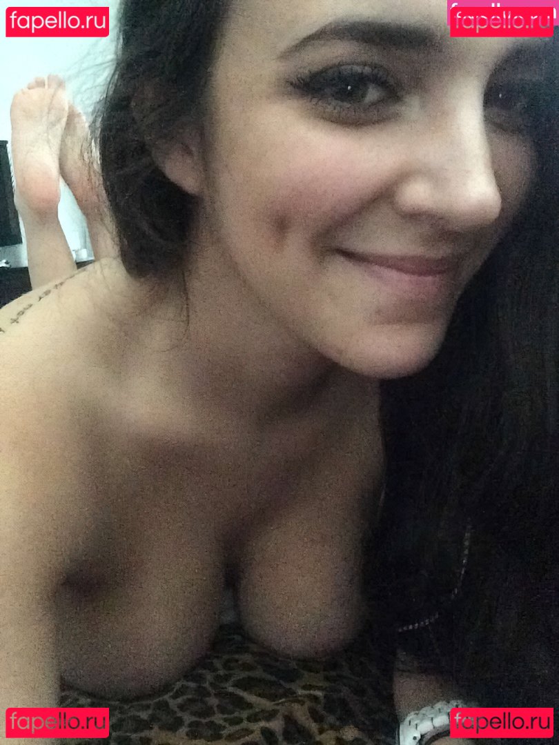 Roxy Paper Scissors / roxystriar Onlyfans Photo Gallery 